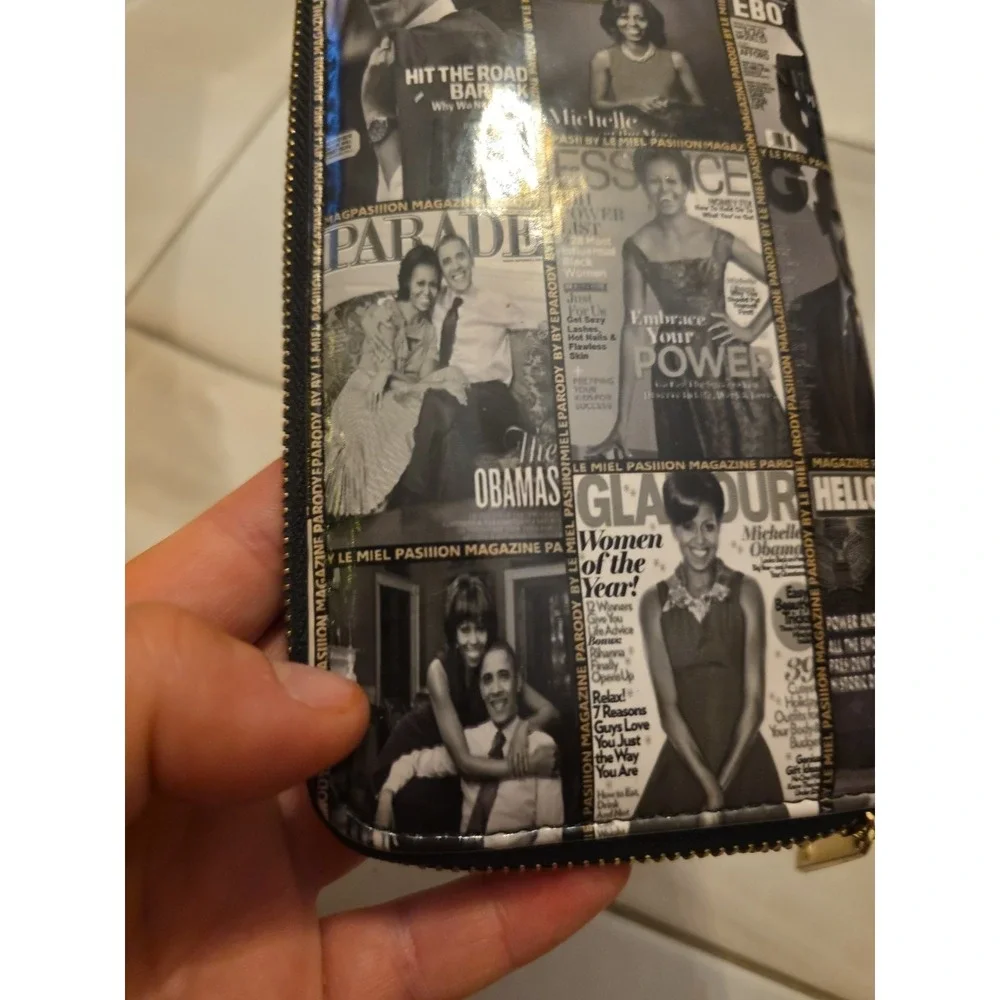 Michelle Obama Magazine Cover Collage Zip Accordion Wallet A4‎